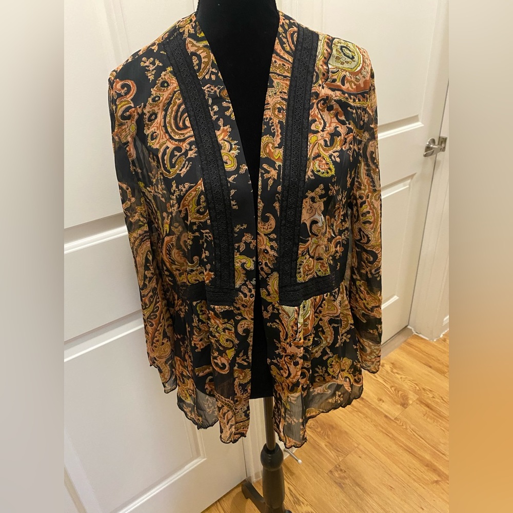 Soft surroundings sheer topper. Top is NWOT in size L.